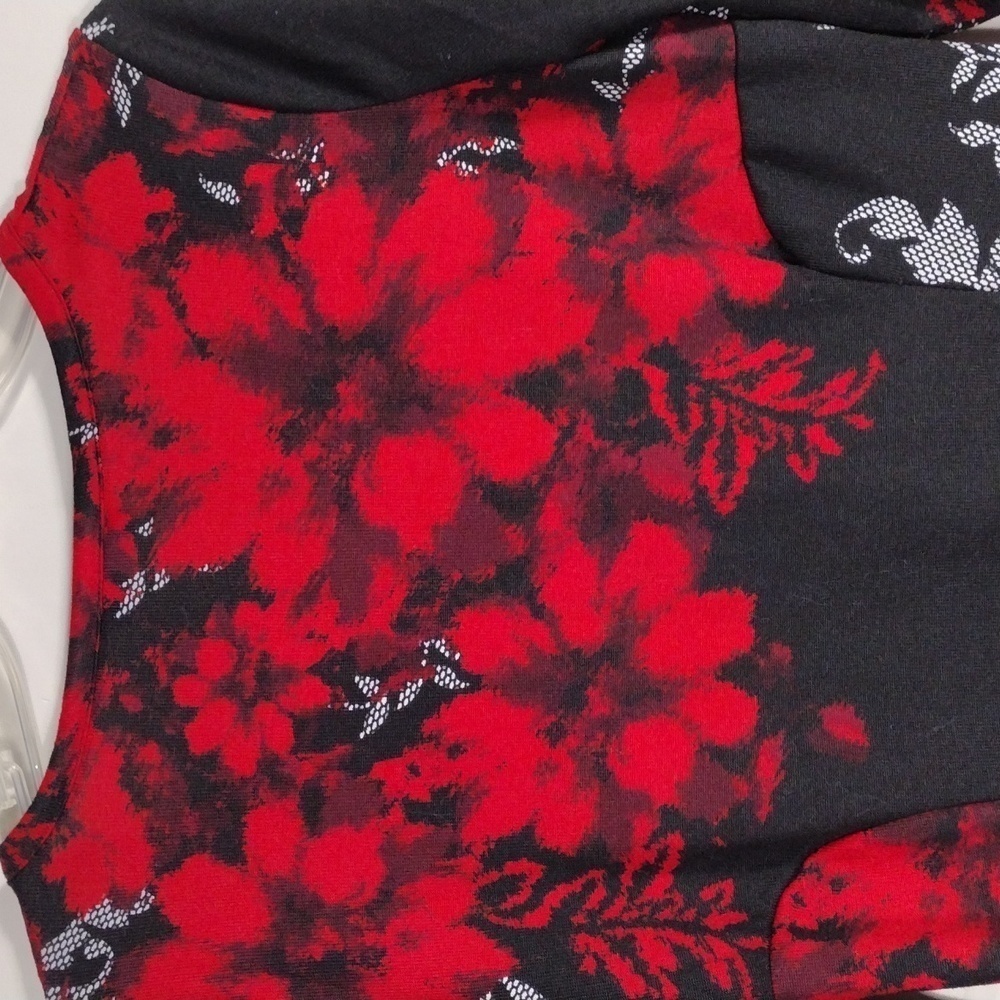 EUC Venus Long Sleeve Black and Red Floral Print Button up Sweater size … - Picture 10 of 16